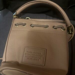 Marc Jacobs Cream Leather Bucket Shoulder Bag